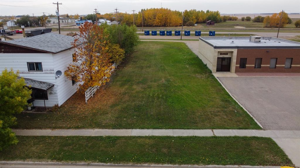 Photo of 4 Central Avenue NE, Falher, AB T0H 1M0 (MLS # A2004134)
