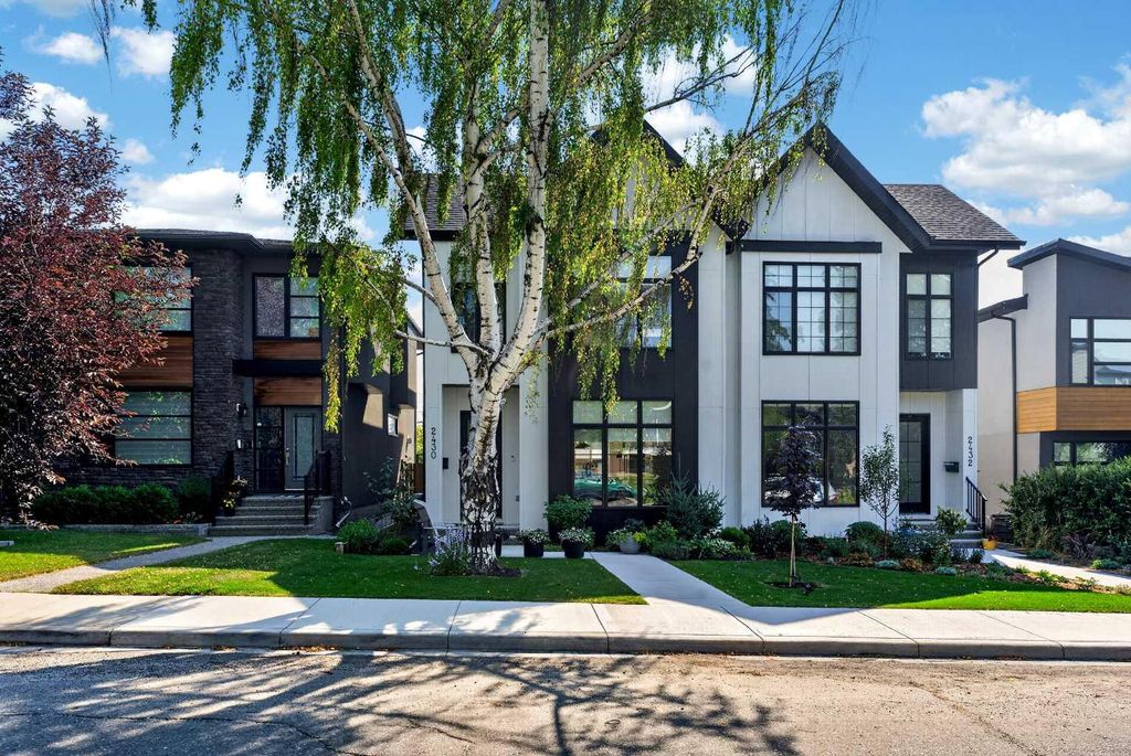Photo of 2430 26 Street SW, Calgary, AB T3E 2A7 (MLS # A2331292)