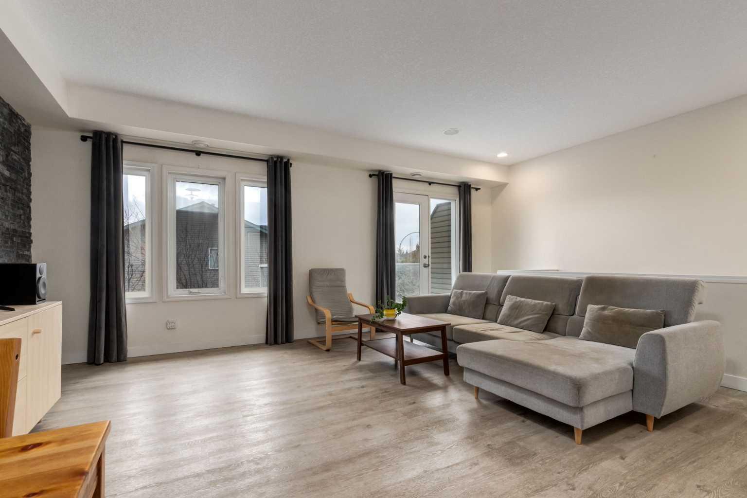 64 Auburn Bay Close SE