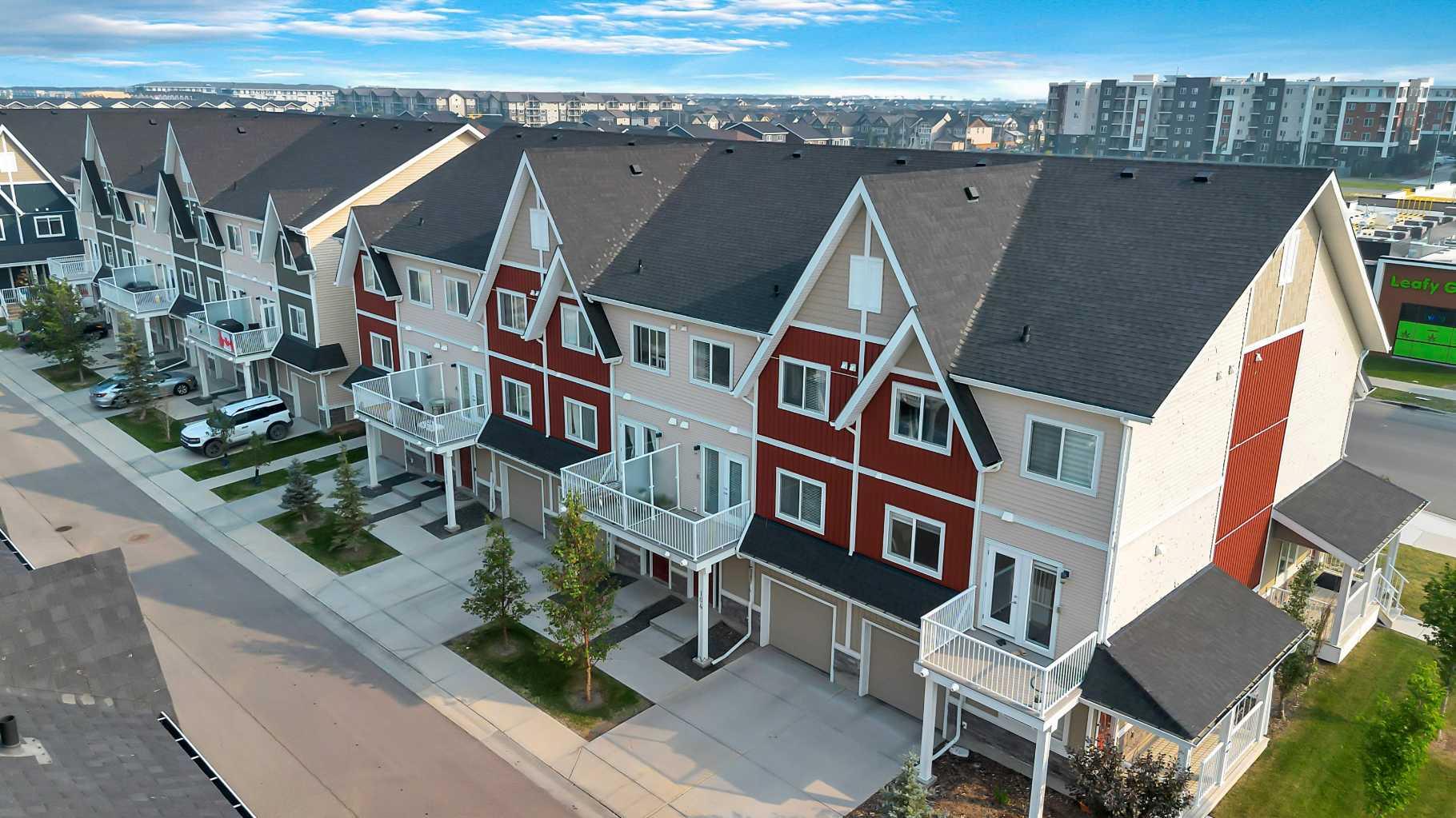 32 Red Embers Parade NE 104