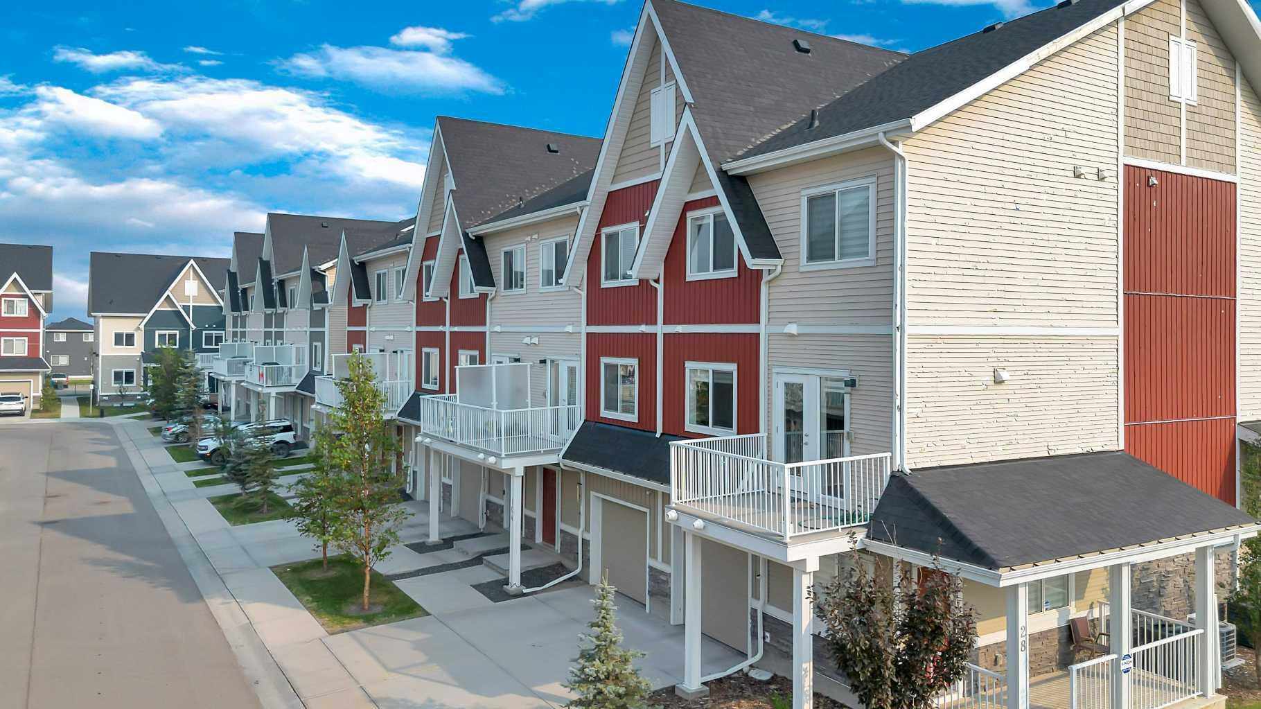 32 Red Embers Parade NE 104