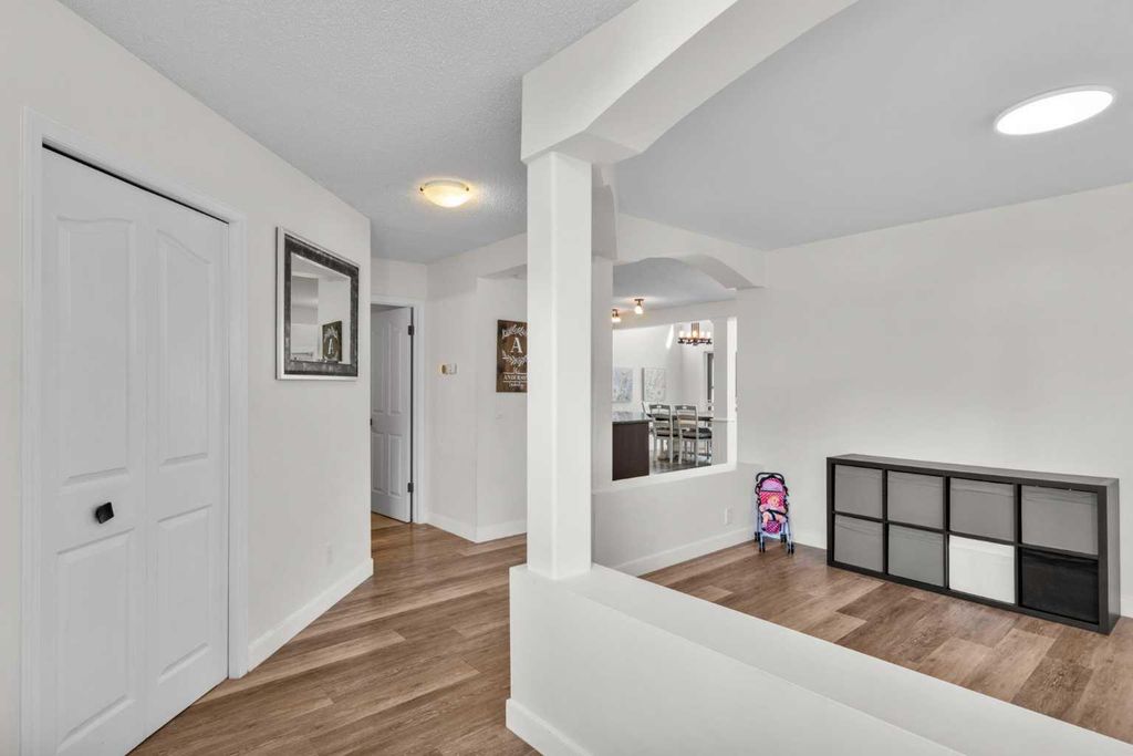 Photo of 176 Douglas Ridge Green SE, Calgary, AB T2Z 2T4 (MLS # A2305521)