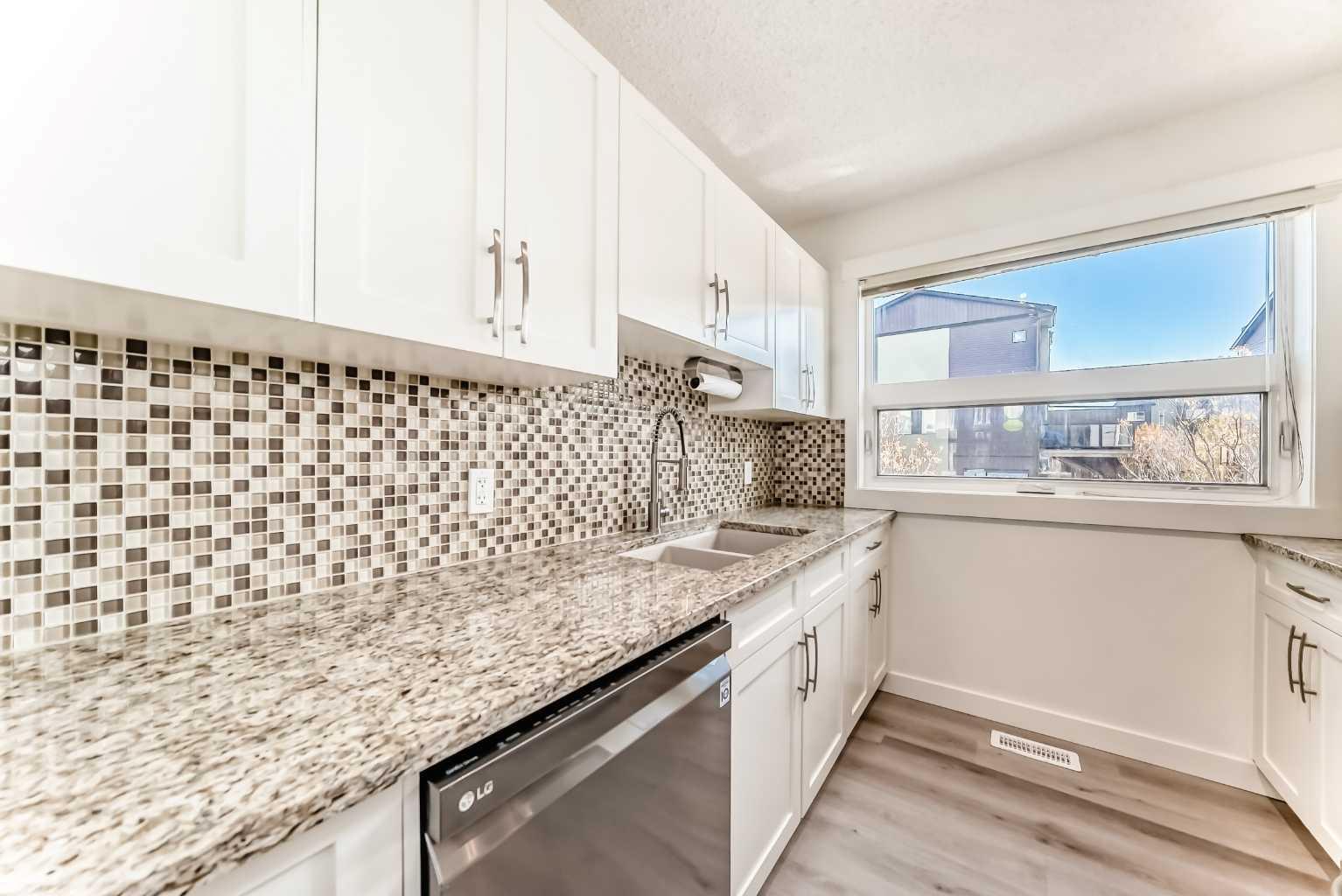 418 Covecreek Circle NE