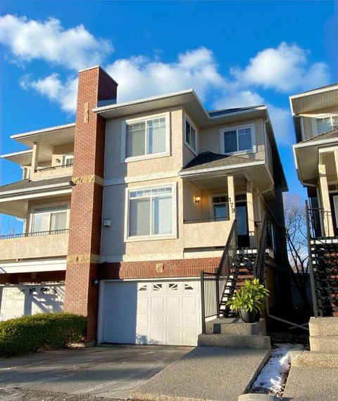 179 Sierra Morena Landing SW Calgary AB T3H 4K3