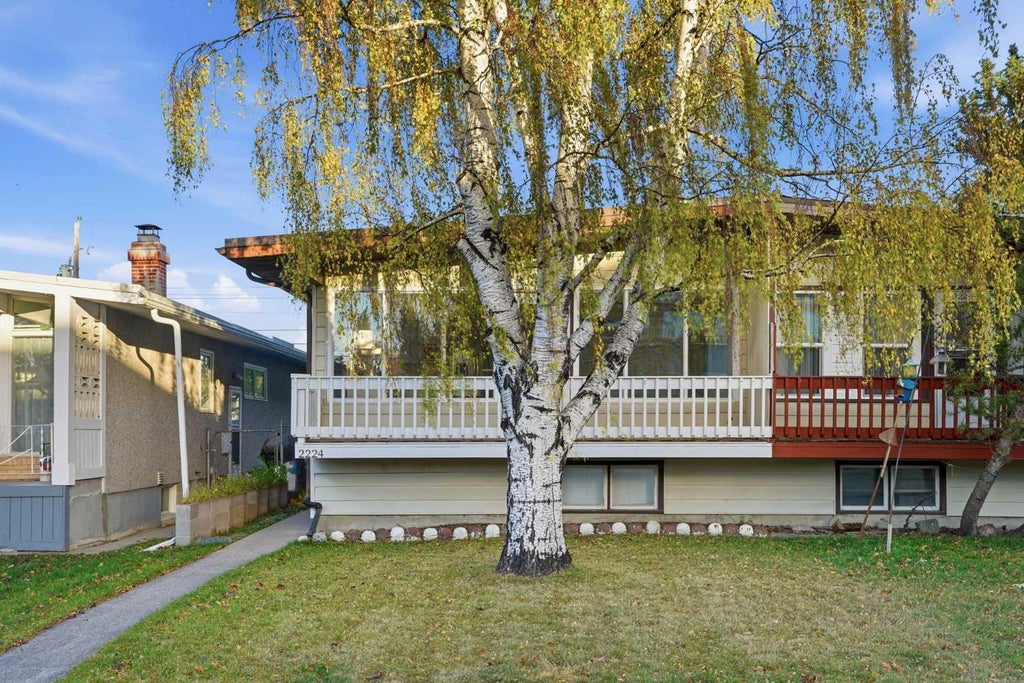 Photo of 2224 34 Street SW, Calgary, AB T3E 2W3 (MLS # A2352275)