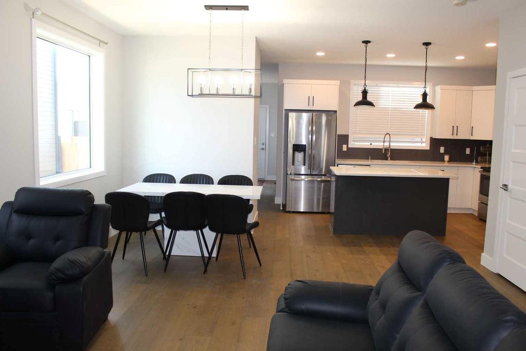 Photo of 958 41 Avenue N, Lethbridge, AB T1H 7G9 (MLS # A2286754)