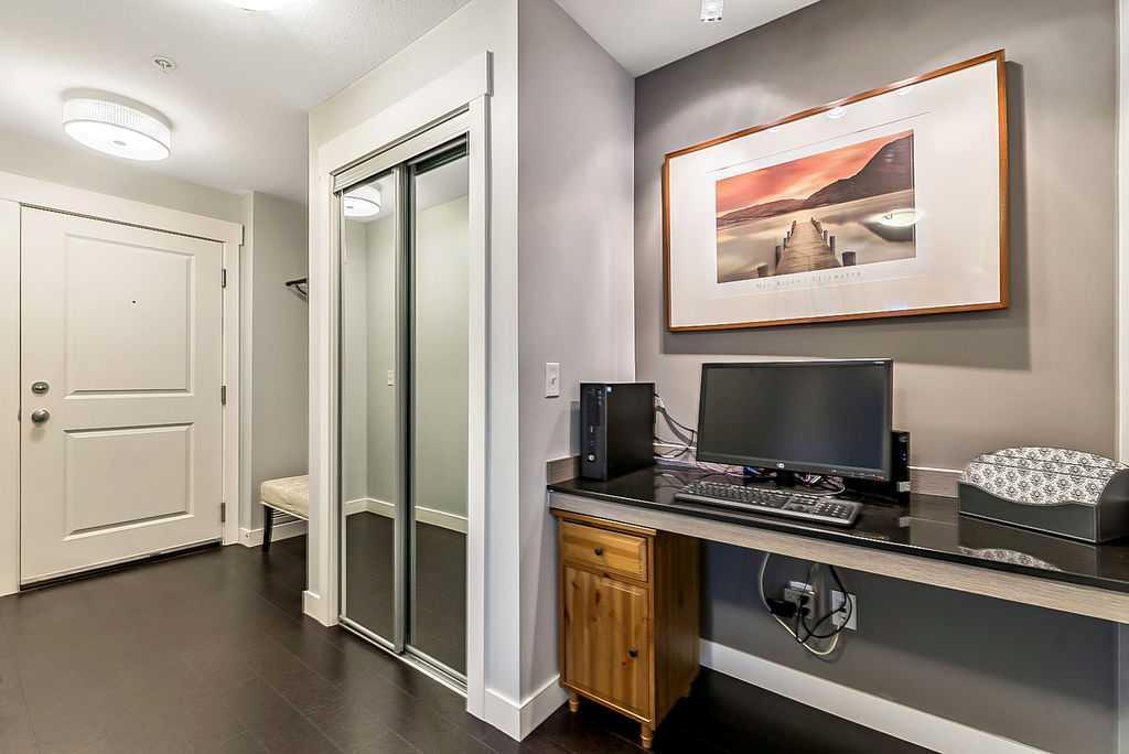 11 Mahogany Row SE 2114