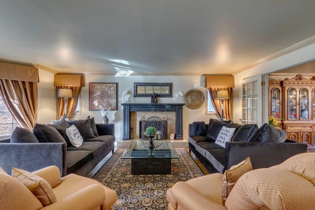 Photo of 1302 Frontenac Avenue SW, Calgary, AB T2B 1B6 (MLS # A2265694)