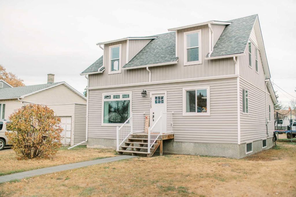 Photo of 5013 57 Street, Stettler, AB T4K 1B4 (MLS # A2266634)