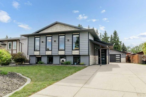 Photo of 16 Willow Street, Sylvan Lake, AB T4S 1M1 (MLS # A2318704)