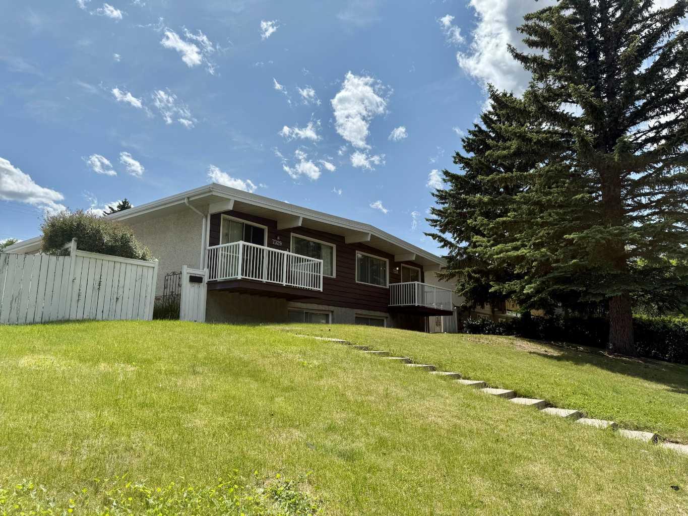 7331 & 7329 Huntertown Crescent NW