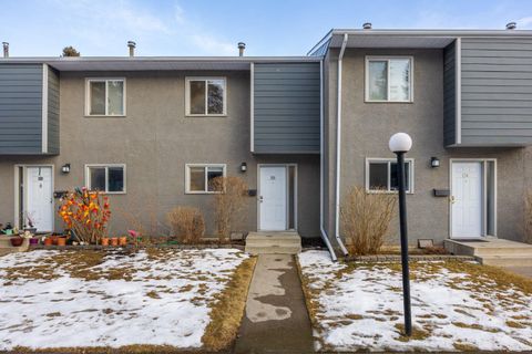 Photo of 219 90 Avenue SE #33, Calgary, AB T2J 0A3 (MLS # A2311645)