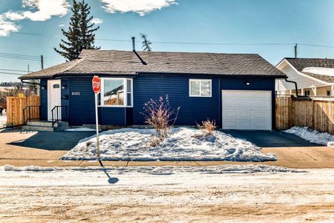 Photo of 6403 35 Avenue NW, Calgary, AB T3B 1S5 (MLS # A2293196)