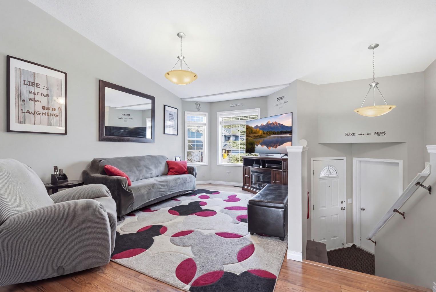 76 Crystalridge Crescent