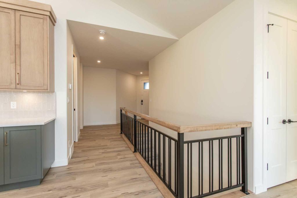 Photo of 20 Emmett Crescent, Red Deer, AB T4P 3G8 (MLS # A2297972)