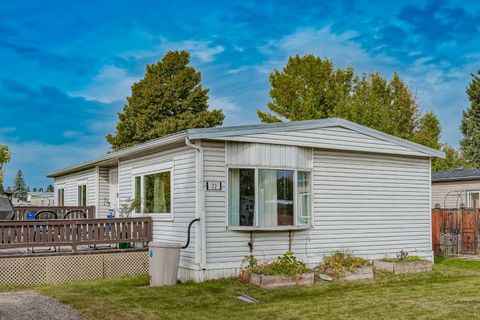 6220 17 Avenue SE 72 Calgary AB T2A 4V5