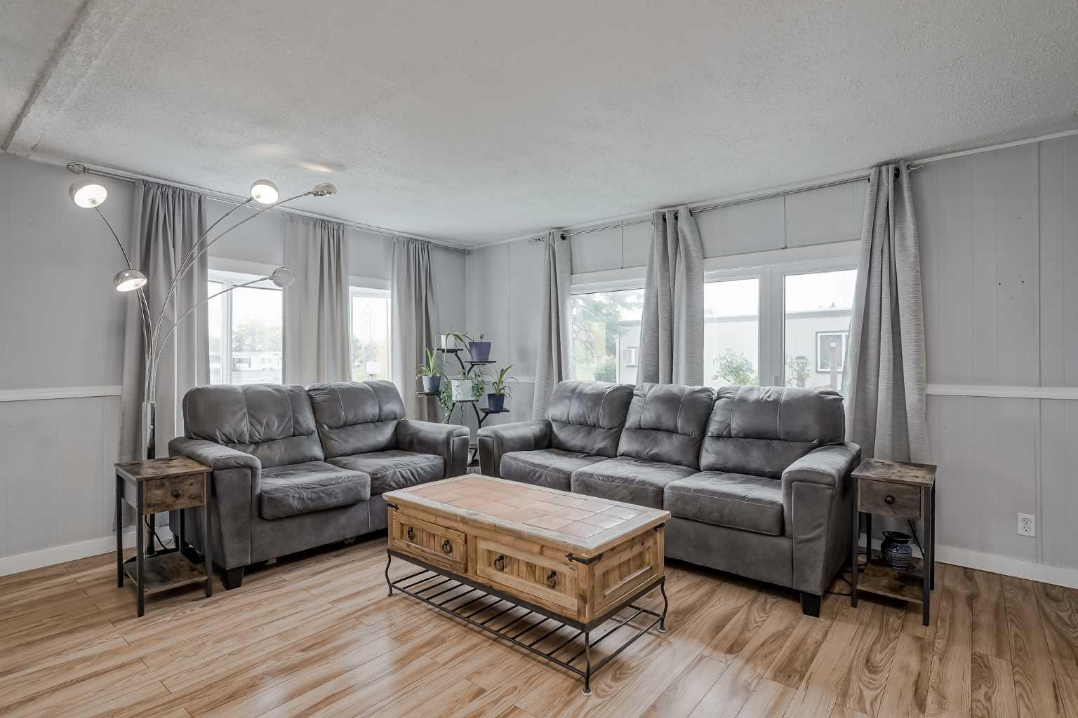 6220 17 Avenue SE 72