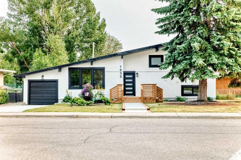 Photo of 1635 32 Avenue NW, Calgary, AB T2L 0K4 (MLS # A2335850)