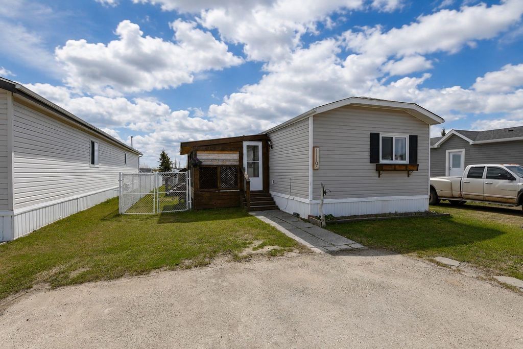Photo of 119 Clark Crescent Cres, Rural Grande Prairie No. 1, County of, AB T8W 5K5 (MLS # A2311872)
