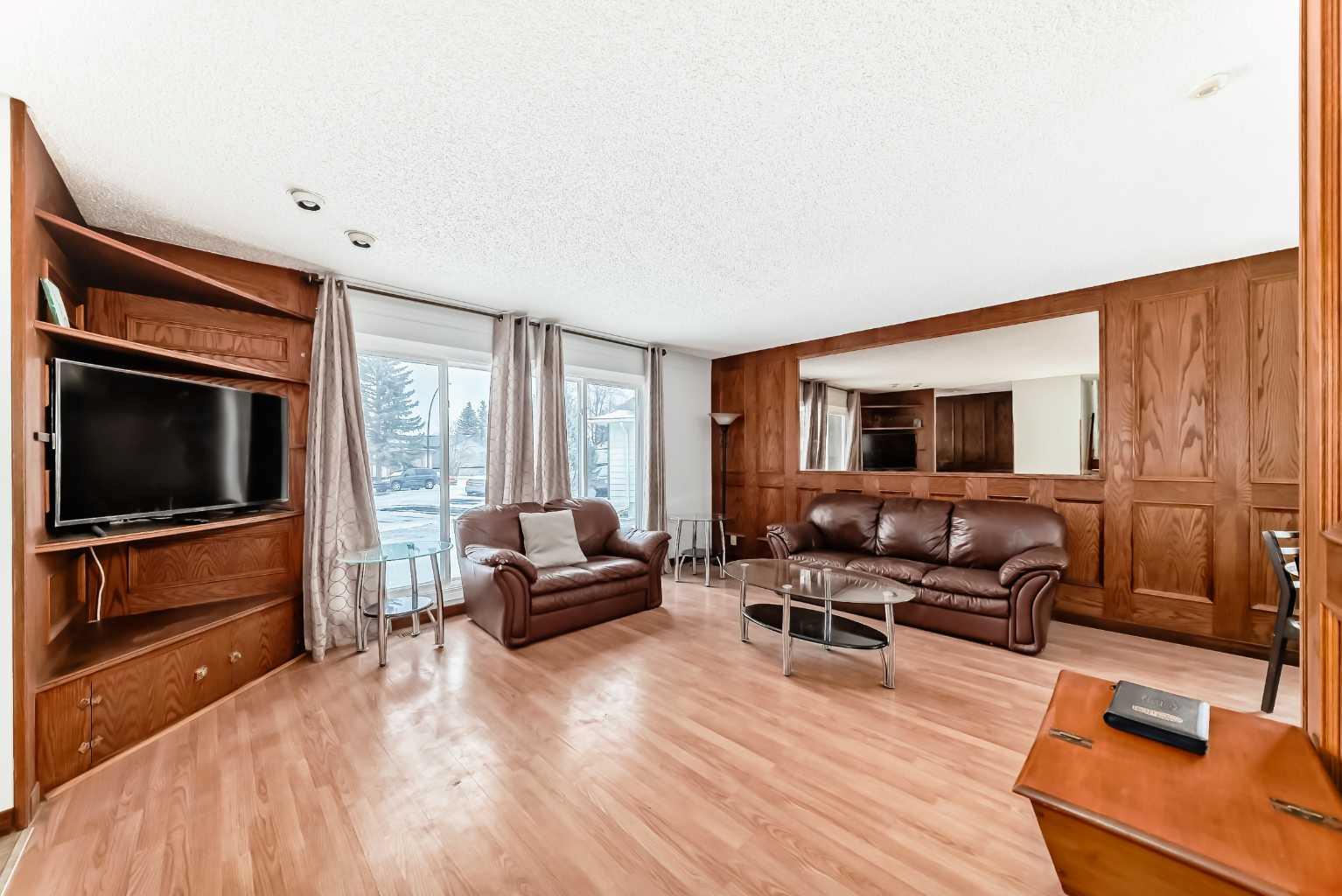 331 Bedford Place NE