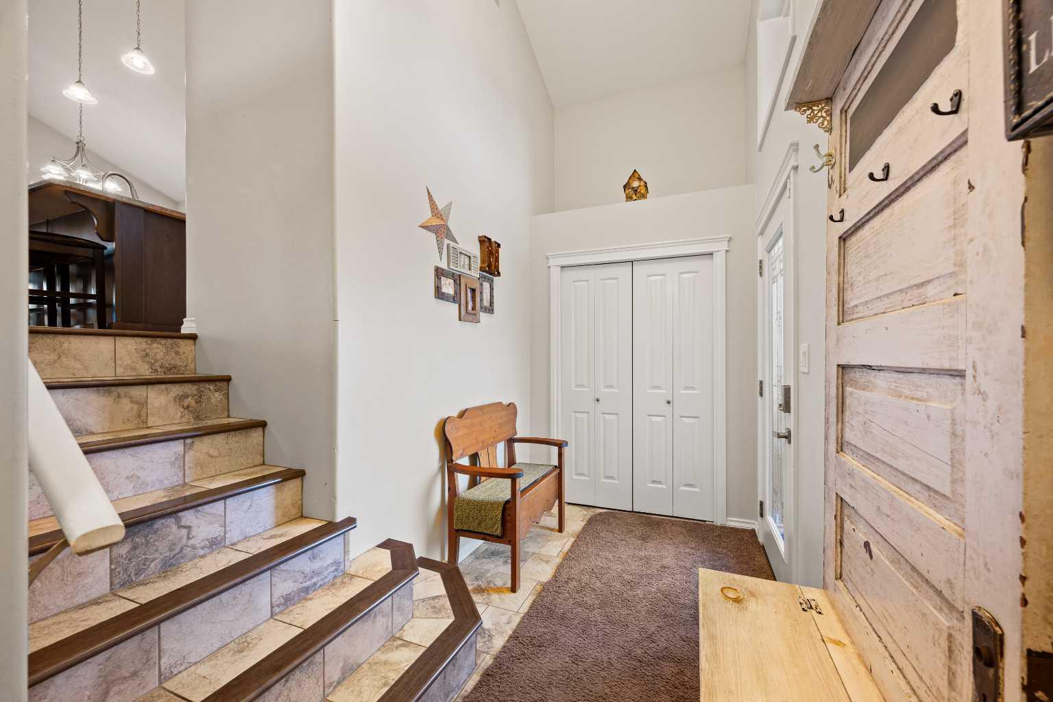 2102 58A Avenue Close