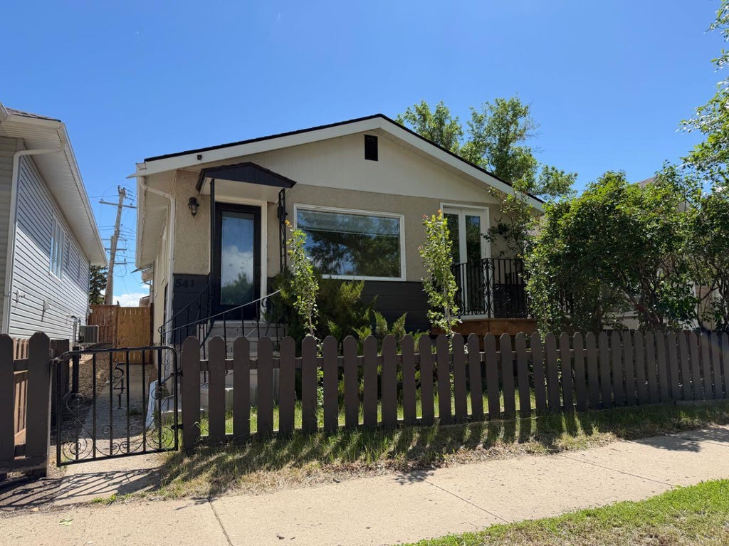 Photo of 541 3 Avenue W, Drumheller, AB T0J 0Y3 (MLS # A2295488)