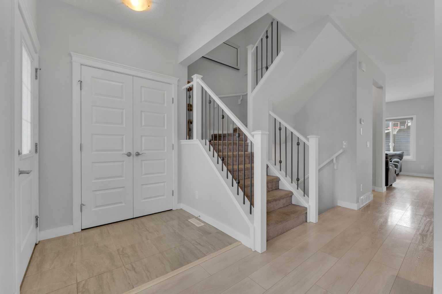 7 Corner Meadows Common NE