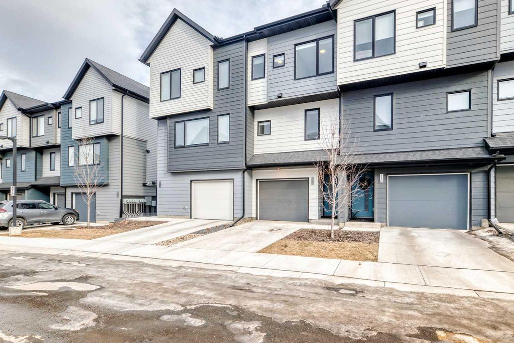 Photo of 112 Evanscrest Square NW, Calgary, AB T3P 1S2 (MLS # A2287116)