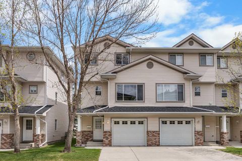 Photo of 33 Country Hills Cove NW, Calgary, AB T3K 5G7 (MLS # A2313506)