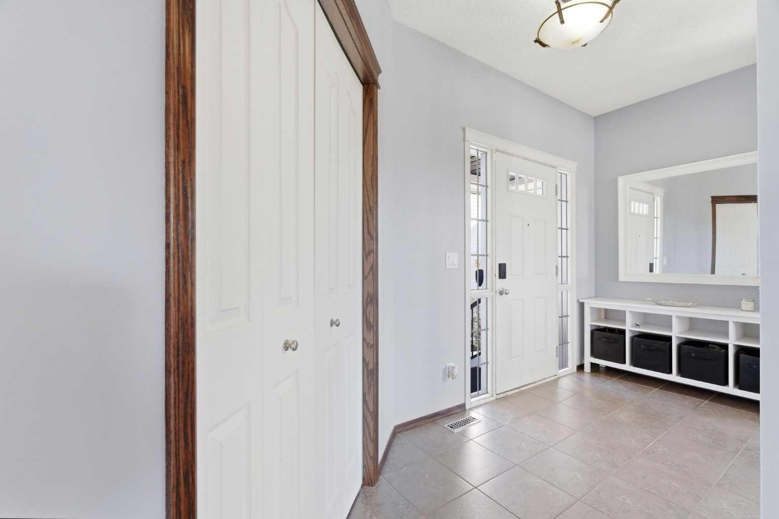 47 Drake Landing Crescent