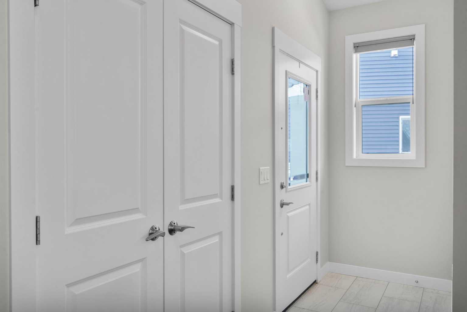 136 Drake Landing Gardens