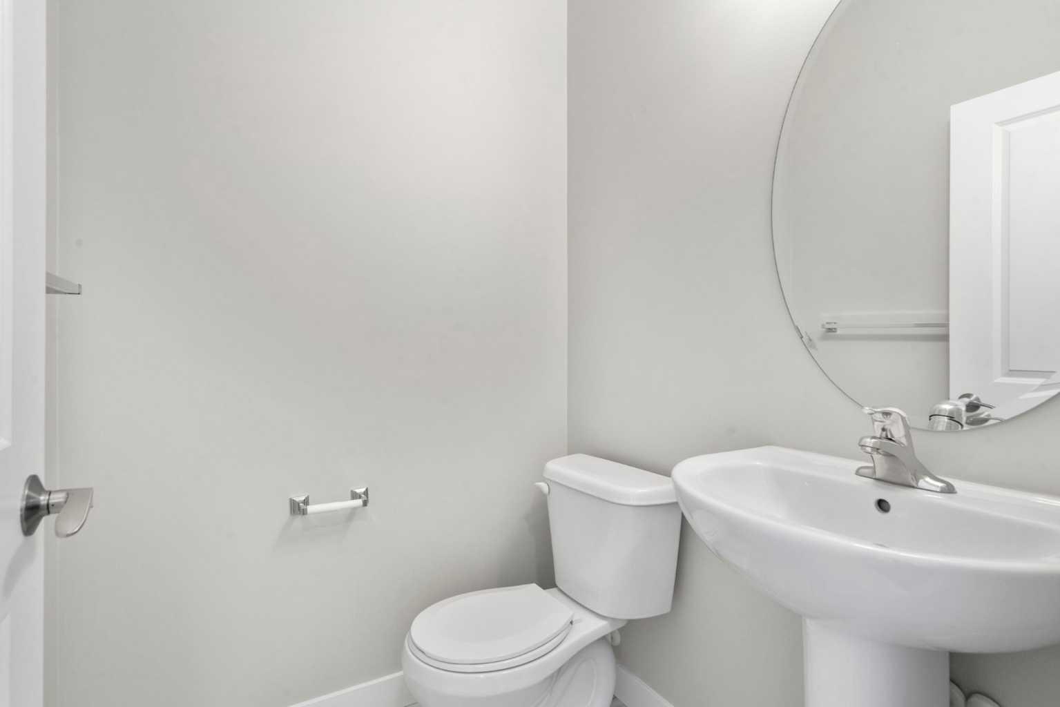 136 Drake Landing Gardens