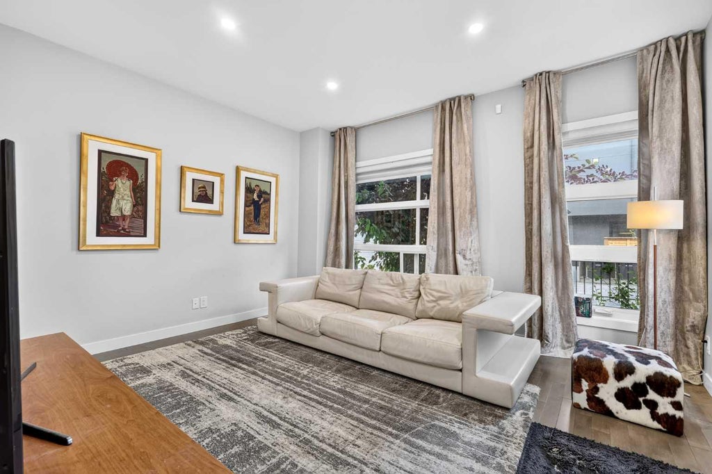 Photo of 3414 15 Street SW, Calgary, AB T2T 5S9 (MLS # A2329016)