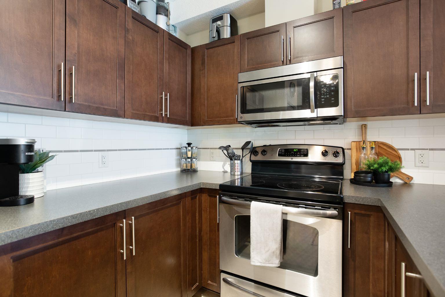 604 East Lake Boulevard NE 2203