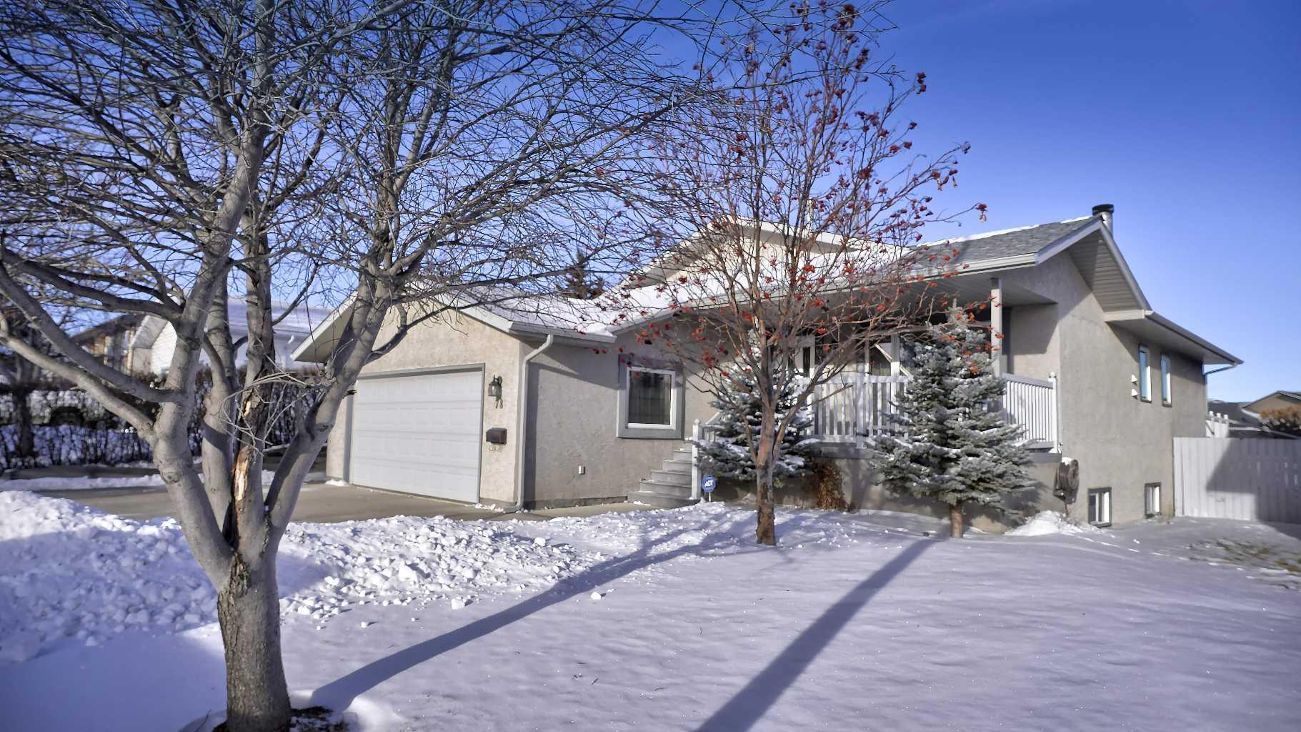 78 Athabasca Crescent