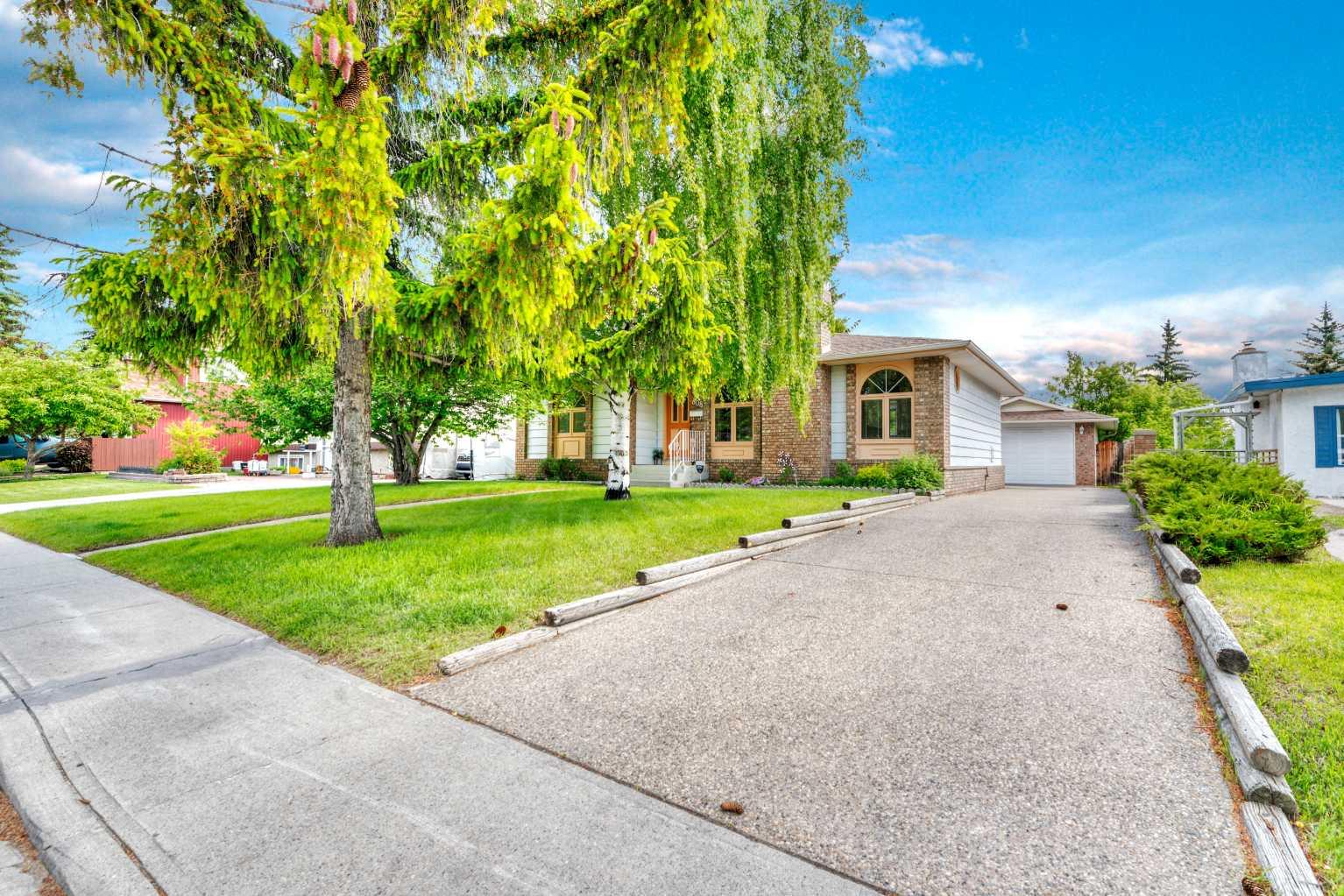 808 Canterbury Drive SW
