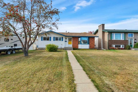 Photo of 7028 59 Avenue, Red Deer, AB T4P 1B7 (MLS # A2349785)