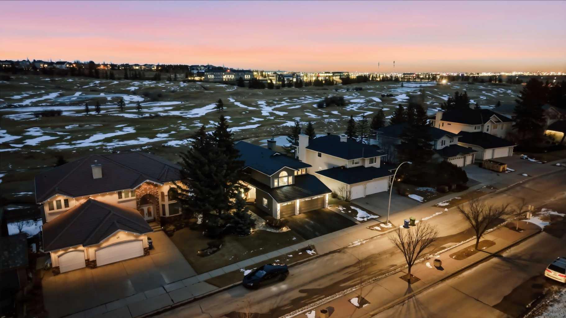 40 Country Hills Close NW