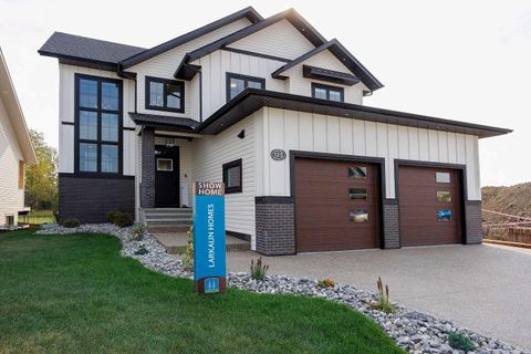 125 Emerald Drive Red Deer AB T4P 3G7