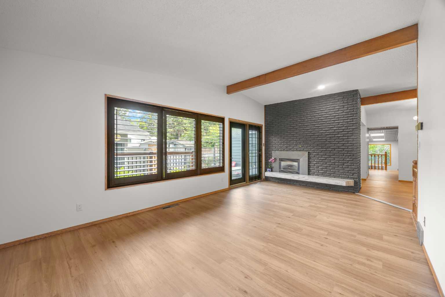 1408 104 Avenue SW