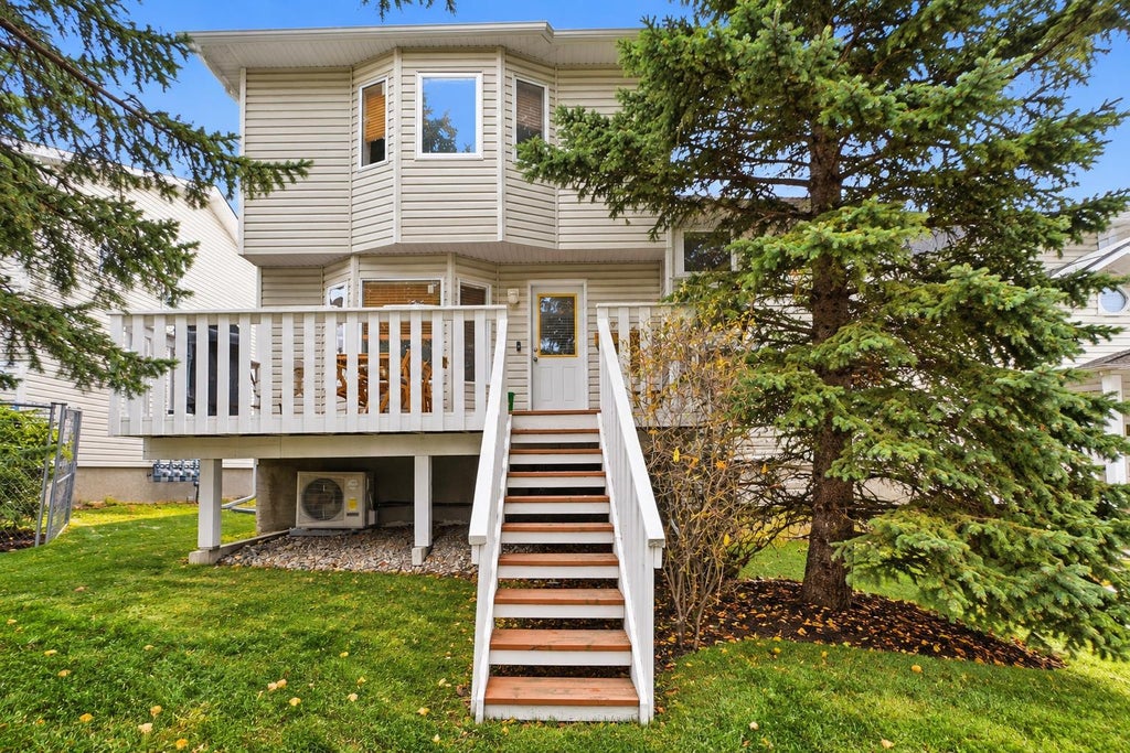 Photo of 436 Killarney Glen Court SW, Calgary, AB T3E 7H4 (MLS # A2353828)