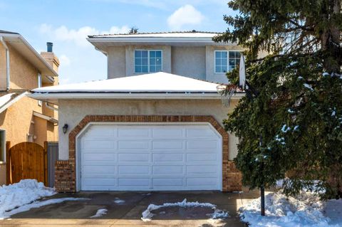 Photo of 220 Woodbrook Mews SW, Calgary, AB T2W 4P8 (MLS # A2298872)