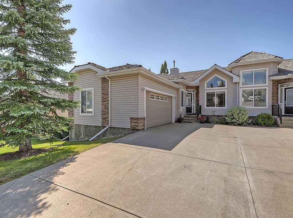 Photo of 427 Rocky Vista Gardens NW, Calgary, AB T3G 5V1 (MLS # A2253685)