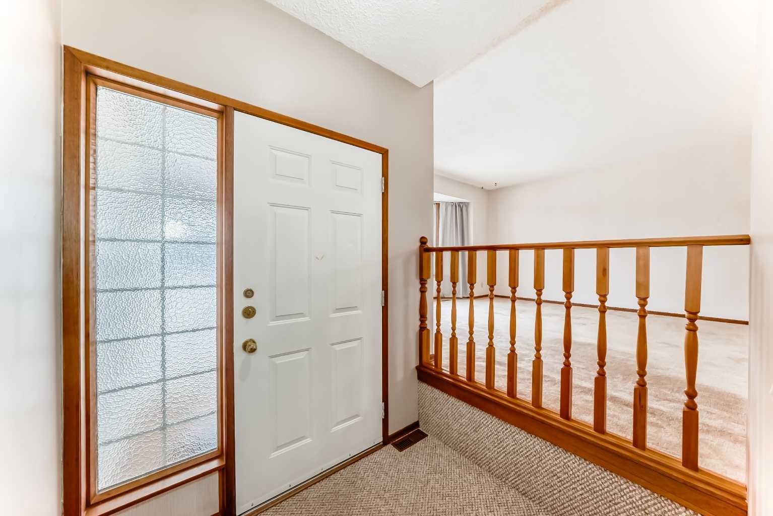 48 Parkwood Crescent