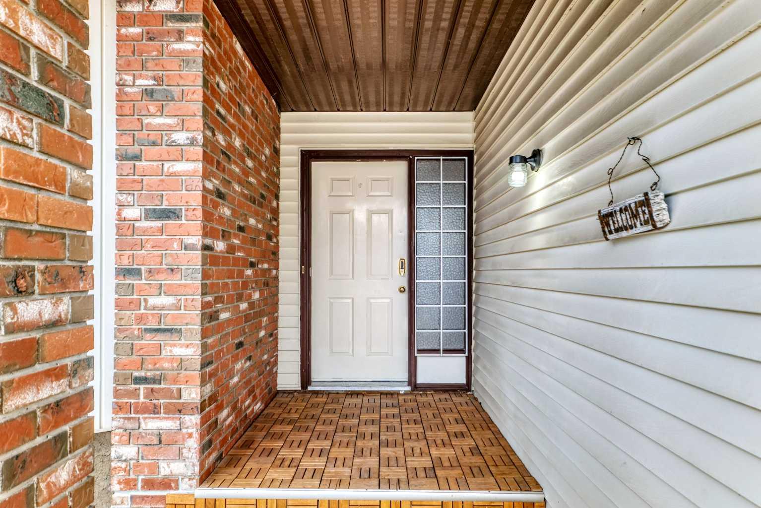 48 Parkwood Crescent