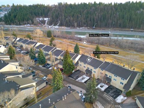 Photo of 374 Point Mckay Gardens NW, Calgary, AB T3B 4V8 (MLS # A2309597)