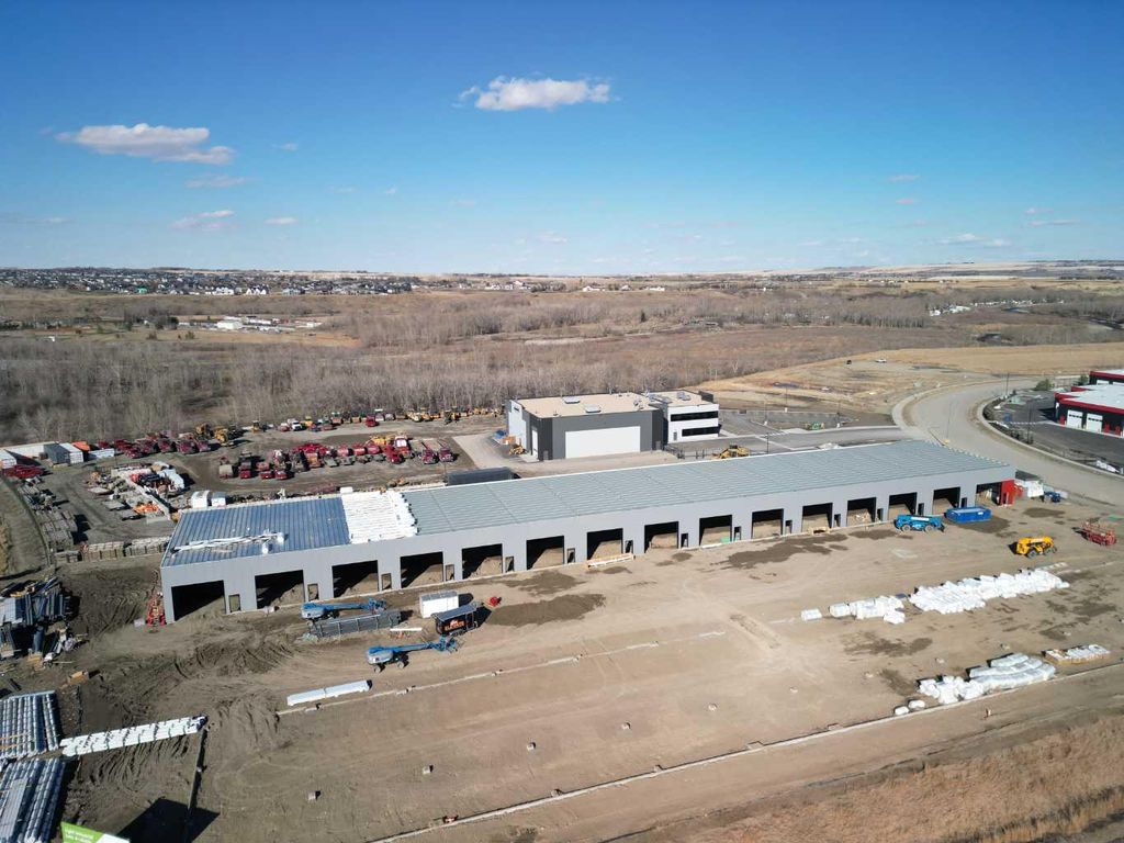 Photo of 25 Southbank Crescent #1, Okotoks, AB T1S 5S8 (MLS # A2299695)