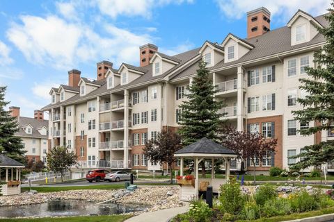 Photo of 151 Country Village Road NE #2458, Calgary, AB T3K 5X5 (MLS # A2331425)