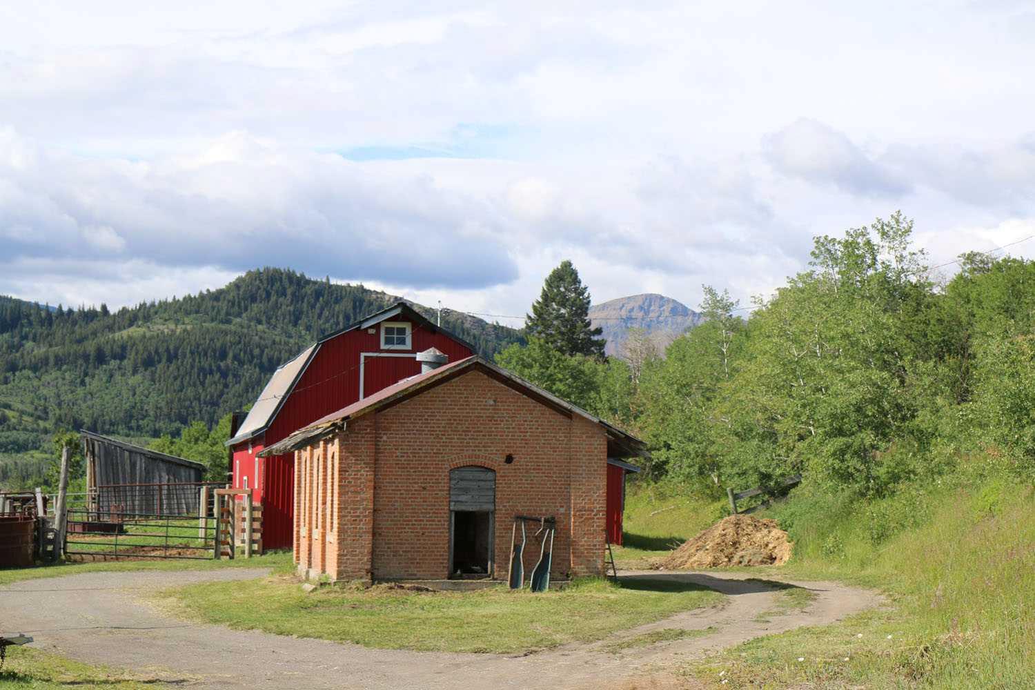 6106 Hwy 774 Highway