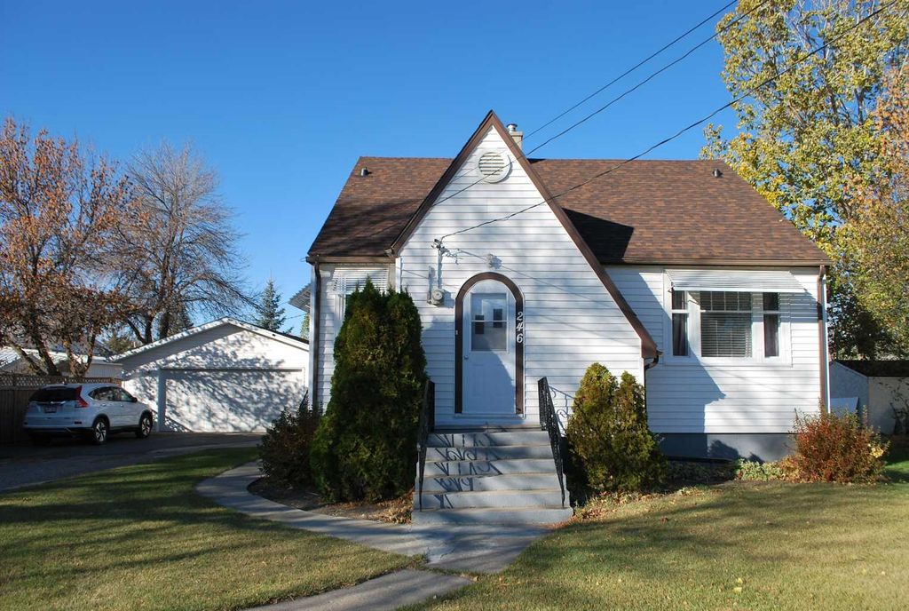 Photo of 246 N 100 E, Raymond, AB T0K 2S0 (MLS # A2265761)